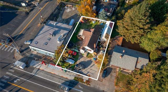 Photo of 11061 16th Ave SW, Seattle, WA 98146