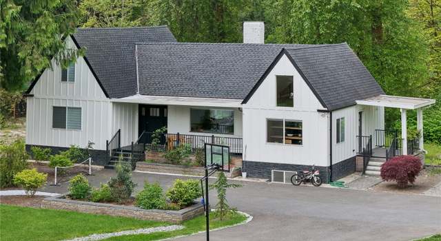 Photo of 18725 NE 128th Way, Redmond, WA 98052