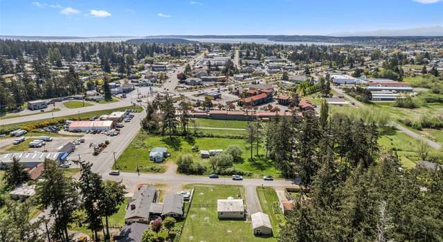 Photo of 544 NE Easy St, Oak Harbor, WA 98277