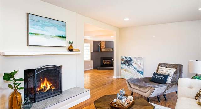 Photo of 1902 Island View Pl, Anacortes, WA 98221