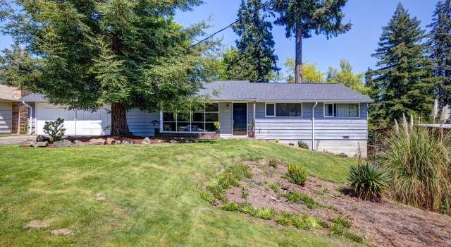 Photo of 8836 SE 39th St, Mercer Island, WA 98040
