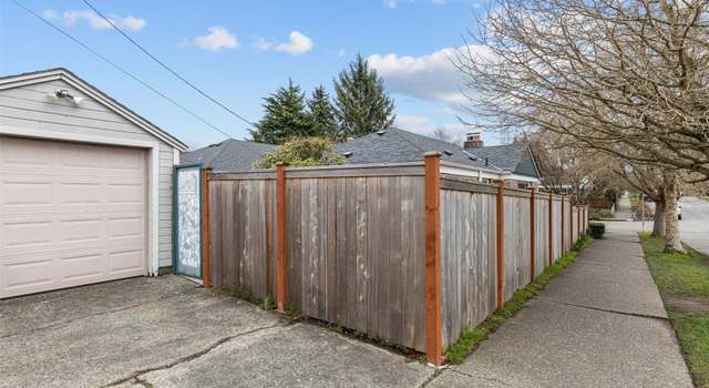 Photo of 8001 Jones Ave NW, Seattle, WA 98117