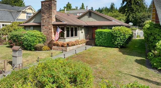 Property at 212 E 8th St, Aberdeen, WA 98520, 5 beds, 2.5 baths