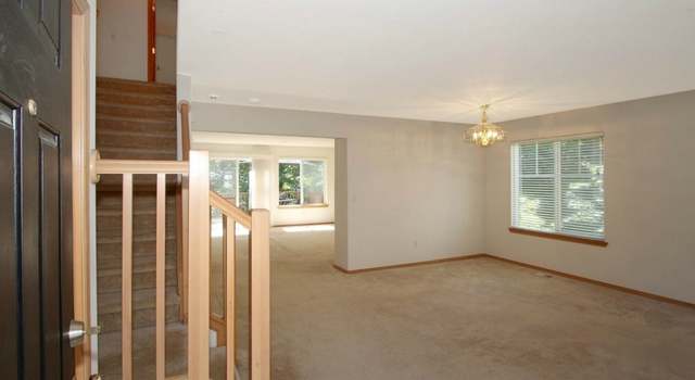 Photo of 9527 S 221st Pl, Kent, WA 98031