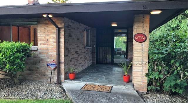 Photo of 12544 20th Ave NE, Seattle, WA 98125