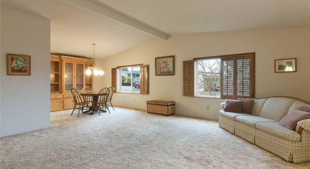 Photo of 12522 NE 199th St, Bothell, WA 98011