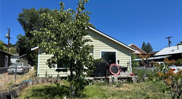 Photo of 324 W Bartlett Ave, Omak, WA 98841