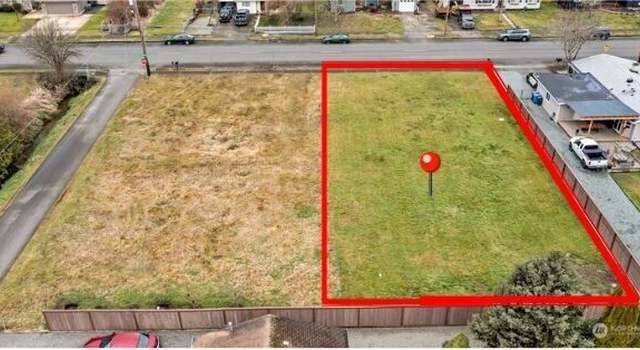 Photo of 921 9th St SW, Puyallup, WA 98371