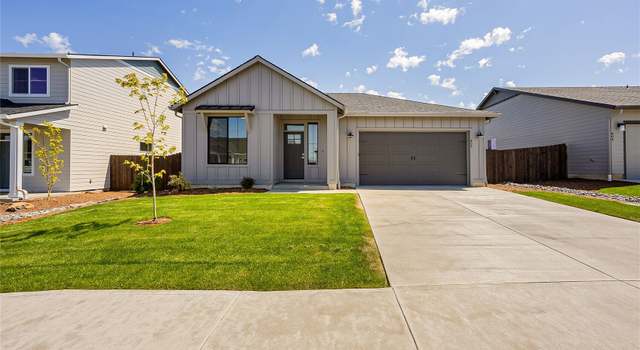 Photo of 406 Pagget Ave, Winlock, WA 98596