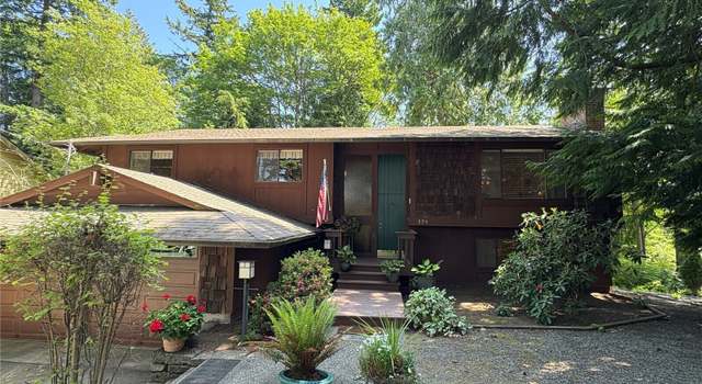 Photo of 820 Cherry Ave NE, Bainbridge Island, WA 98110