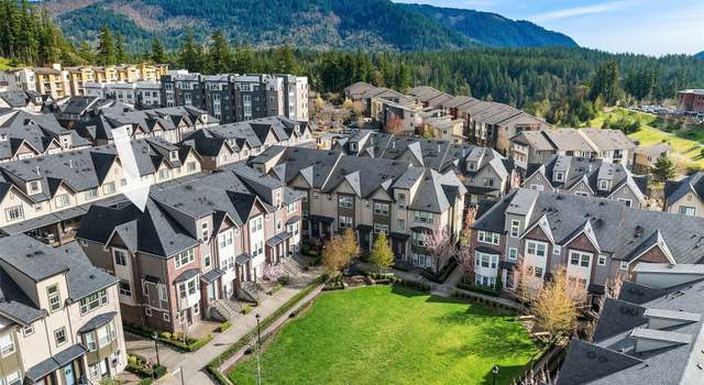 Photo of 1334 Greenwich Walk NE, Issaquah, WA 98029