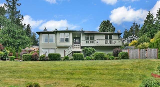 Photo of 4020 NE Luxury Ln, Bremerton, WA 98311