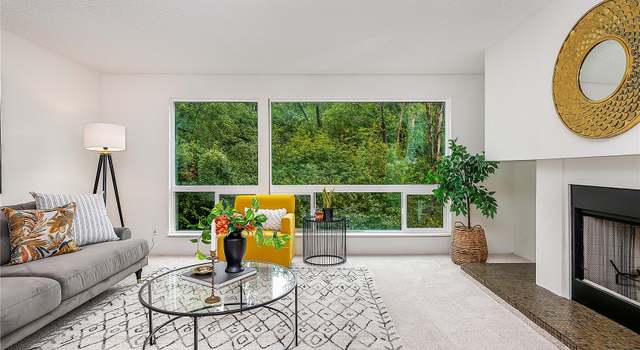 Photo of 2510 W Manor Pl #211, Seattle, WA 98199