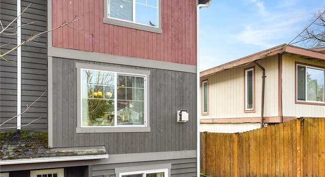 Photo of 925 N 97th St Unit A, Seattle, WA 98103