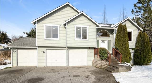 Photo of 8010 NE 143rd St, Kirkland, WA 98034