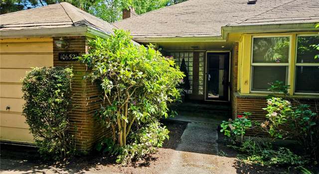 Photo of 10652 Des Moines Memorial Dr S, Seattle, WA 98168