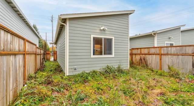 Photo of 1020 3rd Ave, Castle Rock, WA 98611