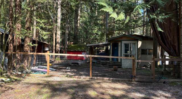 Photo of 1085 Birch Ln, Maple Falls, WA 98295