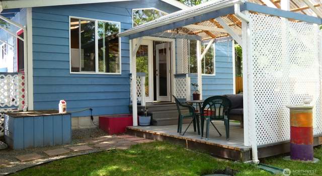 Photo of 1451 Ridge Dr, Camano Island, WA 98282