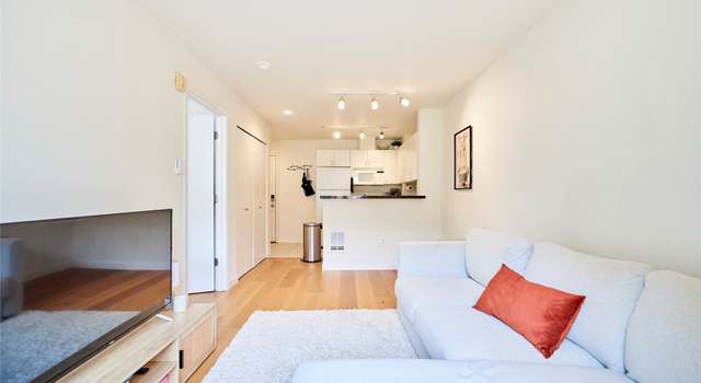 Photo of 1323 Boren Ave #407, Seattle, WA 98101