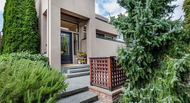 Photo of 1055 3rd St, Kirkland, WA 98033