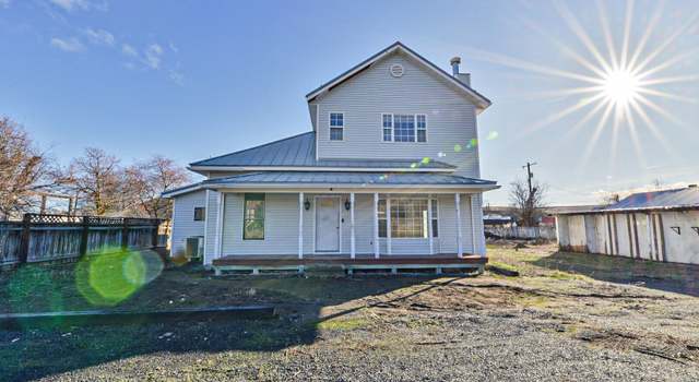 Photo of 225 S D St, Washtucna, WA 99371