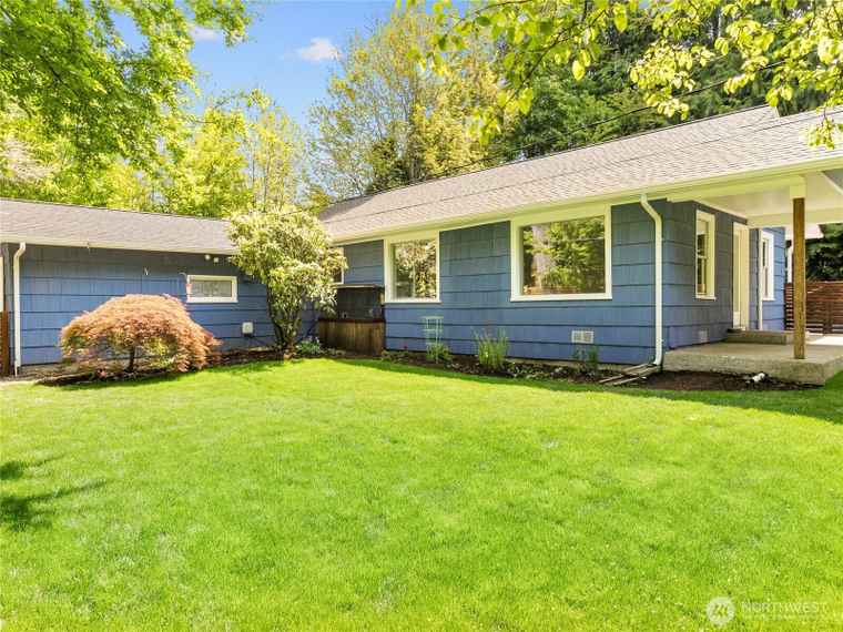 Photo of 2101 Swanee Cir SE Olympia, WA 98501