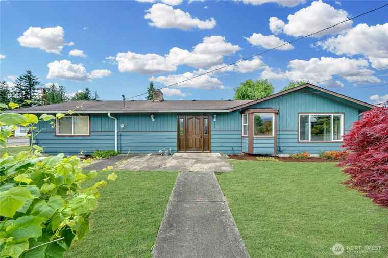 Photo of 120 E Mason Ave Buckley, WA 98321