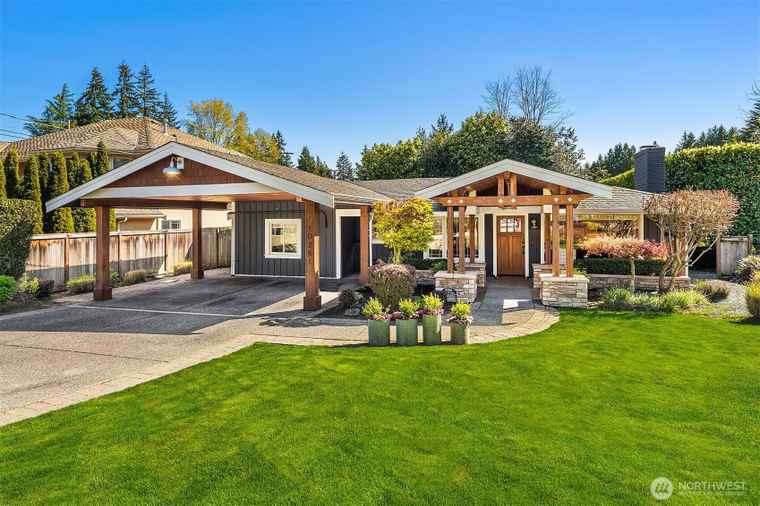Photo of 10261 NE 21st Pl Bellevue, WA 98004