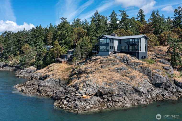 Photo of 8256 Orcas Rd Orcas Island, WA 98245