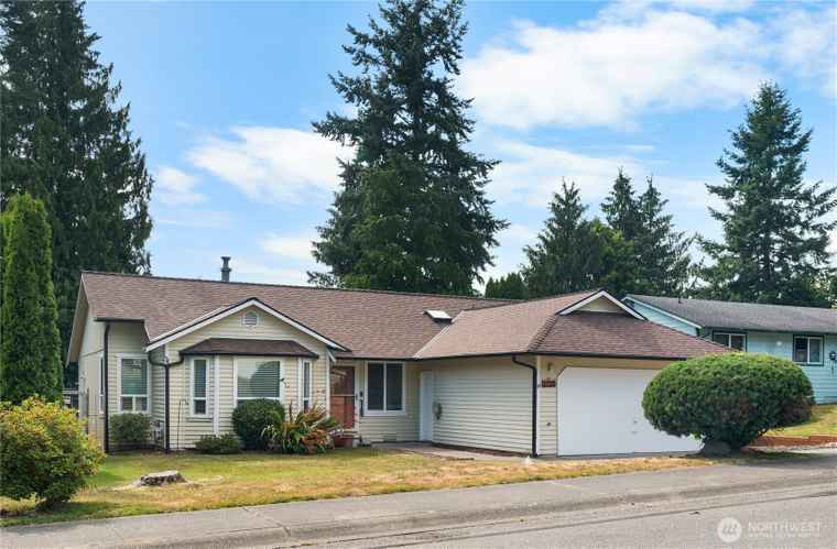 Photo of 1720 92nd Dr SE Lake Stevens, WA 98258
