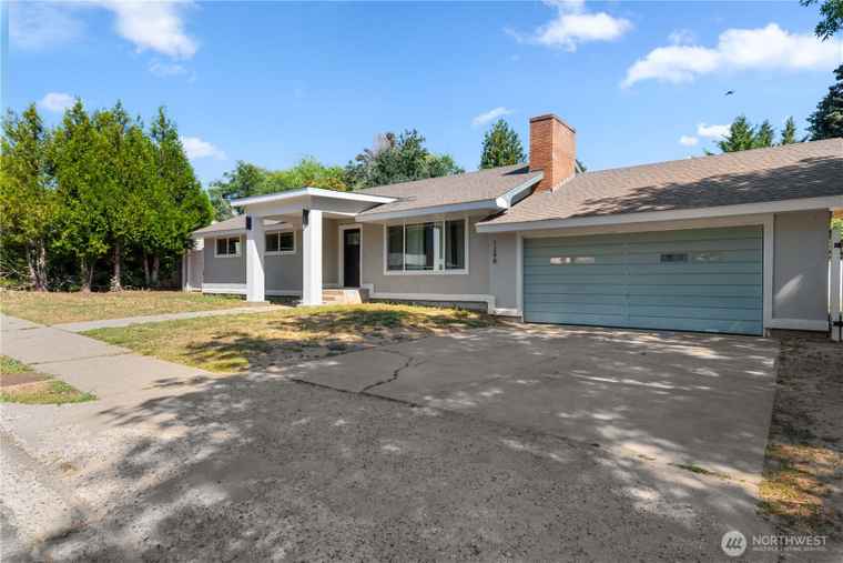 Photo of 1248 Dakota St Wenatchee, WA 98801
