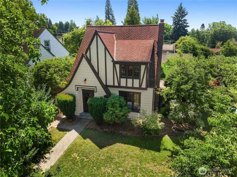 Photo of 1409 4th Ave E Olympia, WA 98506