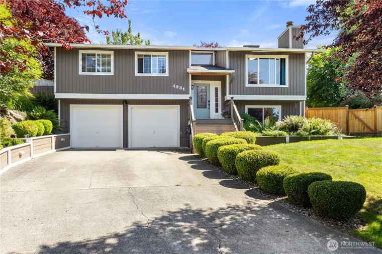 Photo of 4231 SW 328th Ct Federal Way, WA 98023