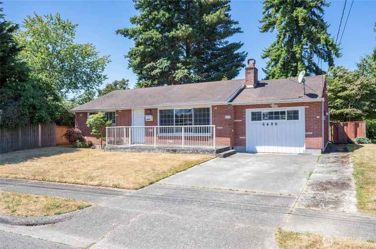 Photo of 6486 S I St Tacoma, WA 98408