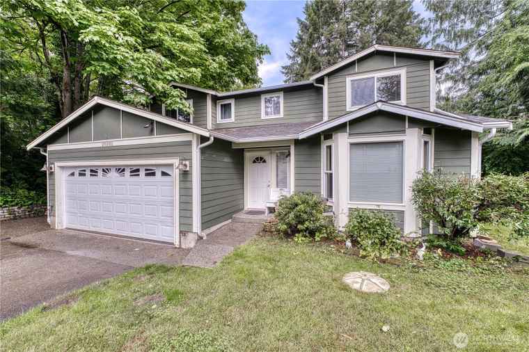 Photo of 20282 NW Cedar Ln Poulsbo, WA 98370