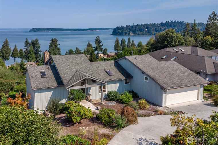 Photo of 111 Jackson Ln Port Ludlow, WA 98365