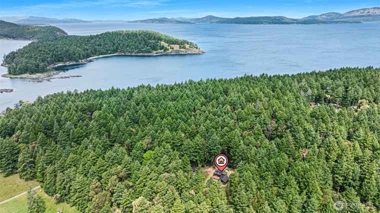 Photo of 35 N Airport Way Stuart Island, WA 98250