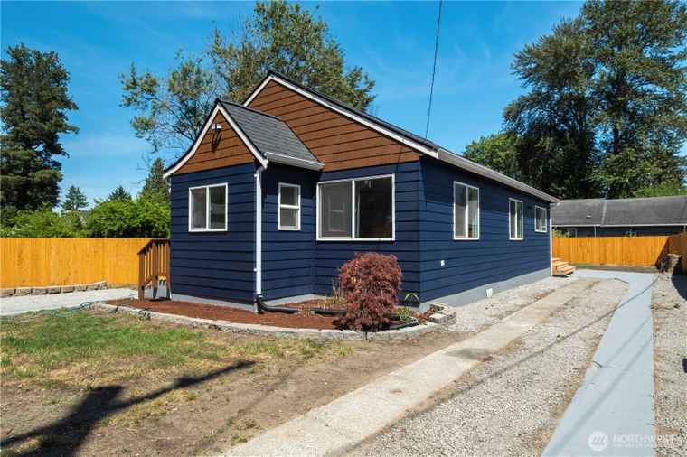 Photo of 12416 Roseberg Ave S Seattle, WA 98168