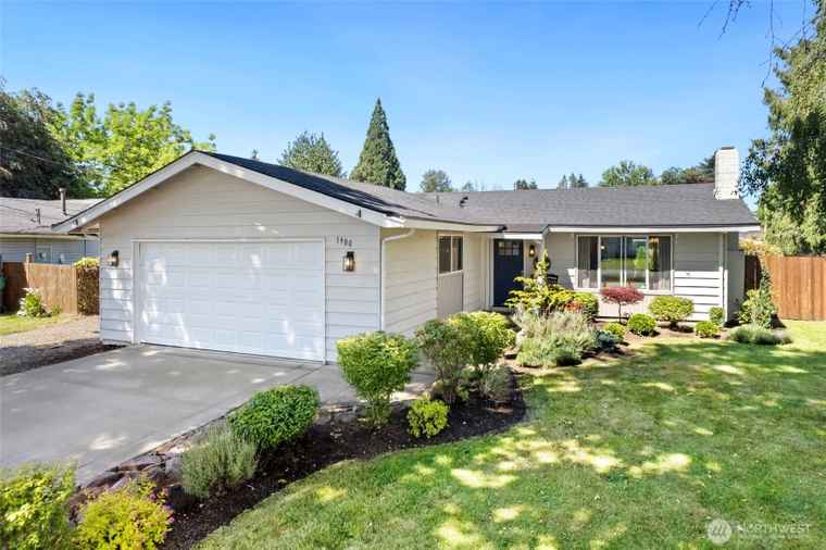 Photo of 1980 McKinley St Enumclaw, WA 98022