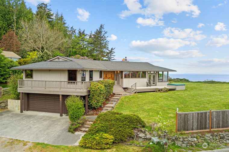 Photo of 2872 Claremont St Port Townsend, WA 98368
