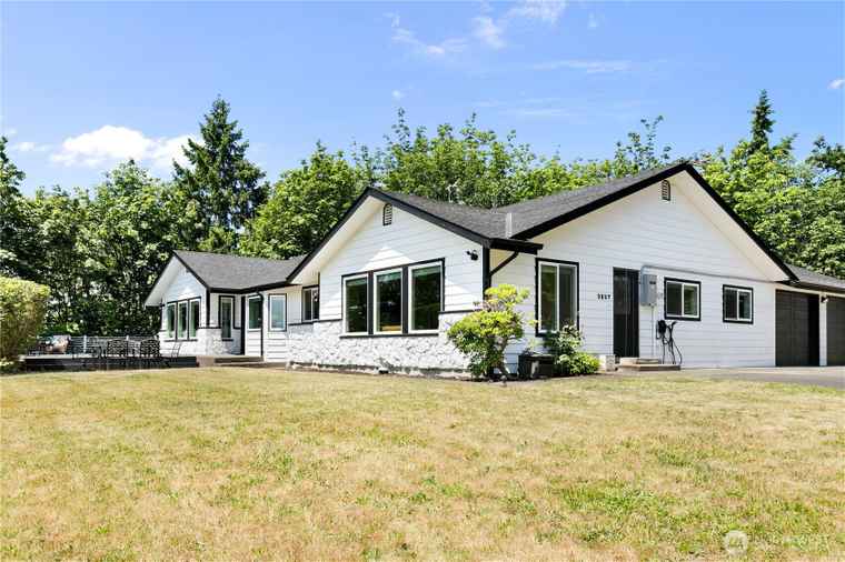 Photo of 3827 90th Ave E Edgewood, WA 98371