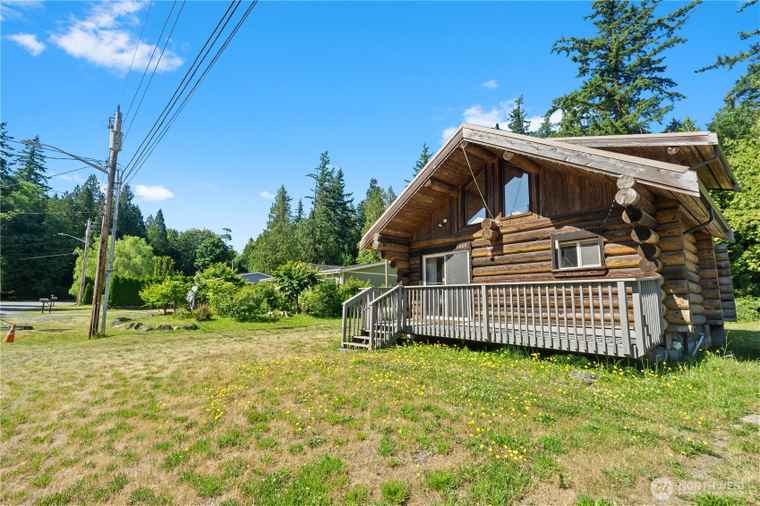 Photo of 8669 Harbor Dr Blaine, WA 98230