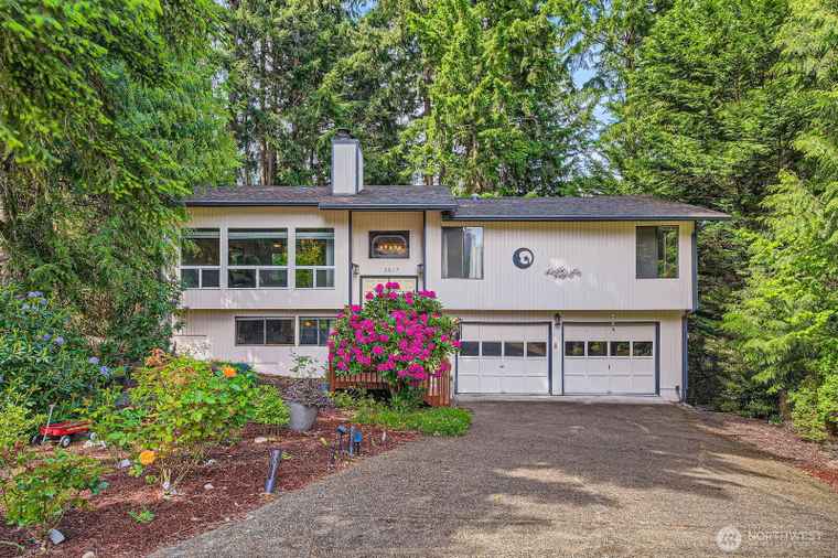Photo of 2617 35th Ave SE Puyallup, WA 98374