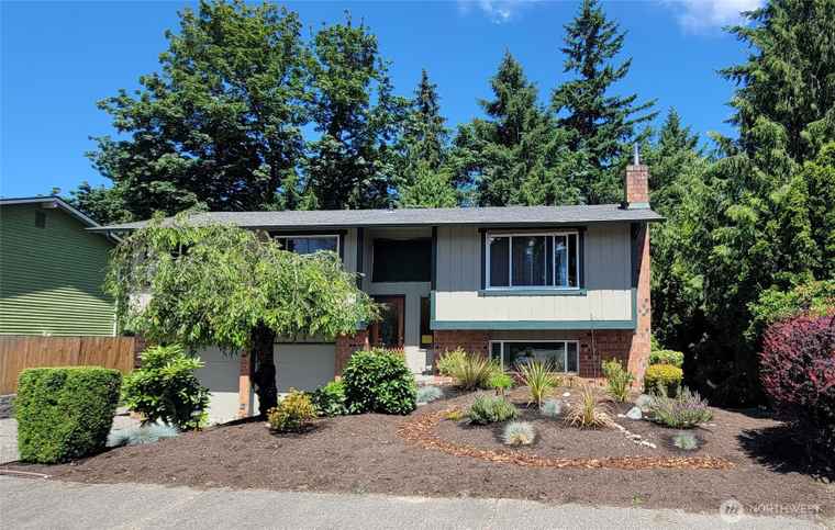 Photo of 15624 129th Pl SE Renton, WA 98058