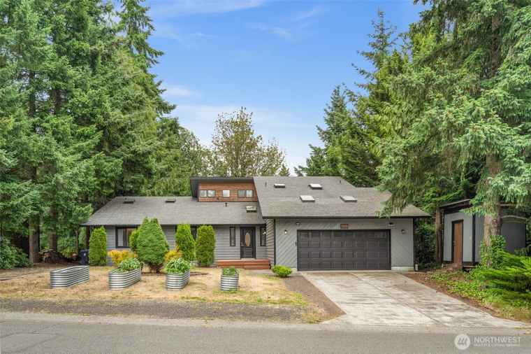 Photo of 702 Wily St NW Olympia, WA 98502