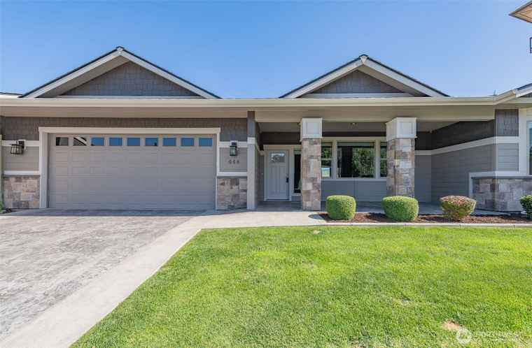 Photo of 448 River Walk Dr Wenatchee, WA 98801