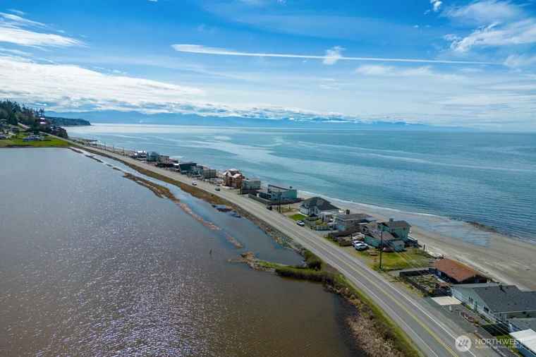 Photo of 2585 West Beach Rd Oak Harbor, WA 98277
