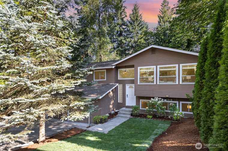 Photo of 14310 NE 178th St Woodinville, WA 98072