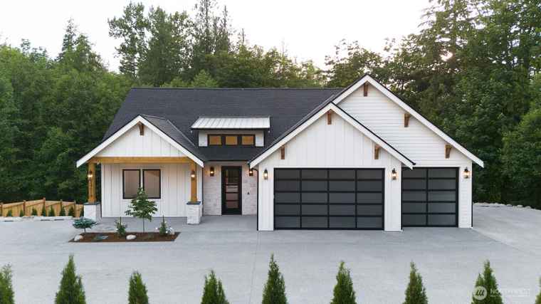 Photo of 24018 Dolphin Ln Mount Vernon, WA 98274